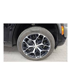 Jeep Cherokee 4xe Summit Reserve Modèle août 2023 31 933 km Volant à gauche Boîte de vitesses automatique avec caméra de recul - Product Image 5