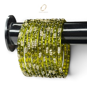 Bracelets en verre goutte de pluie vert olive kashmiri, prêts pour la fête, plaqués or fin avec cristaux, pour femmes, pour mariage et soirée, vente en gros - Product Image 1