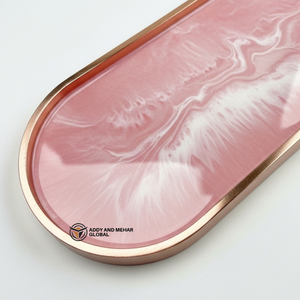 Plateau en résine rose de qualité supérieure avec motif marbré et bord doré |   Plateau ovale - Product Image 5