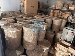 Cesta de lavandería con borde festoneado, hecha a mano, funcional, para almacenamiento organizado en el hogar, fabricada en Vietnam - Product Image 4