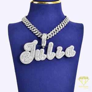 Colgante con Nombre en Cursiva de Diamante Cultivado en Laboratorio de Alto Brillo con Diseño de Letras Escritas Estilo Iced Out para Joyería de Moda Personalizada para Compradores Mayoristas - Product Image 6