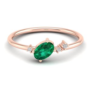 Anillos de Compromiso y Boda Minimalistas REYES de Plata de Ley 925 con Corte Ovalado, Gema de Esmeralda de 0.5 Quilates y Anillo de Moissanita - Product Image 1