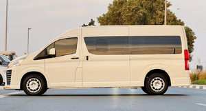 Toyota Hiace 2024 USADO, 13 Plazas, 4x4, 4 Cilindros, 2.8L, 282hp, Diésel, Transmisión Automática, 4WD, Volante a la Derecha - Product Image 3