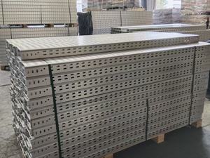 Suministro Directo de Fábrica: Bandejas de Cable de Acero Perforado Galvanizado en Caliente para Construcción, Canales Multiagujeros para 60 Unidades - Product Image 6
