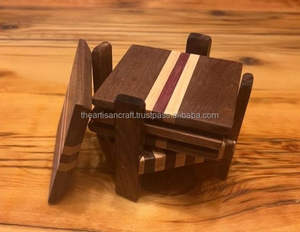 Ensemble de 4 sous-verres en bois massif faits à la main de style classique Tapis et tampons rustiques en noyer et chêne rouge avec support - Product Image 5