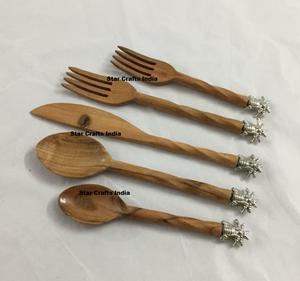 Nouvel arrivage : Ensemble de 4 ustensiles à salade, manches en bois et métal écologiques, compatibles lave-vaisselle - Product Image 6