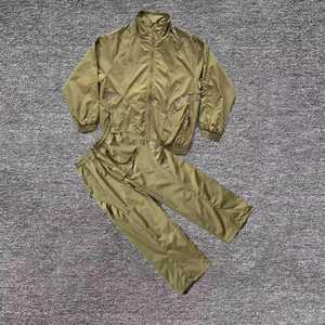 Ensemble de survêtement unisexe vert olive avec fermeture éclair intégrale, poches latérales, style décontracté automne, coupe-vent en polyester mi-lourd pour adulte - Product Image 1