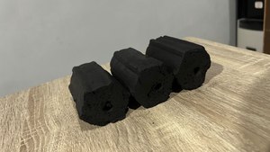 Indonesian Machine-Made <b>BBQ</b> Charcoal Briquettes High Heat <b>Smokeless</b> High Calorific Value for Grilling Restaurant Cooking - Product Image 1