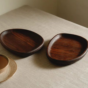 Assiettes de service en bois de luxe, assiettes à dîner en bois, assiette en bois massif - Product Image 1