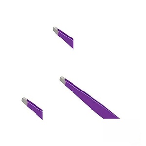 Pince à épiler Ryzer Studio en acier inoxydable violet pour cils et sourcils, à pointe inclinée, classique, écologique et durable - Product Image 4