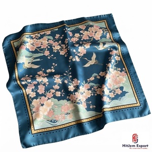 Écharpe en soie de luxe personnalisée de haute qualité pour femmes, légère, carrée, foulard de mode, fabricant OEM ODM, fabrication personnalisée à Chypre - Product Image 3