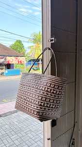Bolso Tote de Mujer con Diseño de Lontar Cuadrado, Color Sólido, Parte Superior Abierta, con Forro de Poliéster, el Más Vendido en Indonesia - Product Image 3