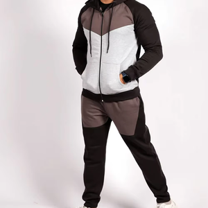 Ensemble de survêtement en coton personnalisé pour homme, respirant, séchage rapide, coupe athlétique, design imprimé de haute qualité, survêtements confortables pour homme - Product Image 3