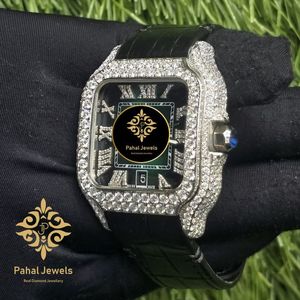 นาฬิกาข้อมือผู้ชาย Pahal Jewels หน้าปัดทรงสี่เหลี่ยมประดับเพชร สายหนัง ระบบควอตซ์ ดีไซน์หรูหรา แฟชั่น พร้อมฟังก์ชั่นวันที่ ขนาด 40 มม. ตัวเรือนสแตนเลสสตีล - Product Image 5