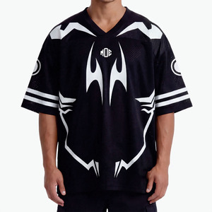 เสื้อเจอร์ซีย์อเมริกันฟุตบอลคอวีผ้าตาข่ายทรงโอเวอร์ไซส์ สไตล์สตรีท พิมพ์ลายกราฟิก เสื้อผ้ากีฬาสีดำ ระบายอากาศได้ดี ผลิตโดยโรงงาน OEM - Product Image 1