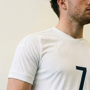 Ensemble de maillots et shorts d'entraînement de football sublimés, respirants, anti-humidité, à manches courtes, athlétiques, toutes saisons, pour adultes, devant - Product Image 6