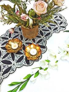 Chemin de table ovale brodé à la main avec perles, en tissu, motif traditionnel chinois, napperons et sous-plats - Product Image 4
