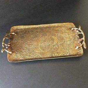 Bandeja de Servicio de Latón Grabada a Mano con Artesanía Tradicional para Regalo de Boda, Regalo Corporativo y Cestas Festivas - Product Image 1