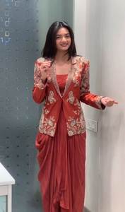 Nuevo Koti Moderno Reversible Informal para Mujer, Súper de Moda, con Dhoti Lehenga - Product Image 4