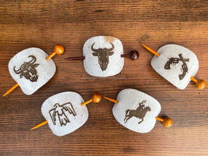 Barrette à cheveux en cuir de vachette faite à la main avec gravure au laser avec bâton pour épingle à cheveux en cuir véritable personnalisé pour femmes - Product Image 3