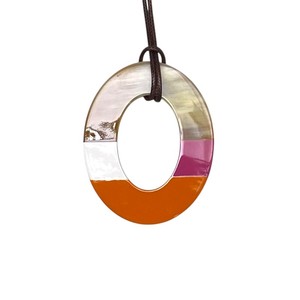 Colgante de Cuerno de Búfalo Hecho a Mano, Ecológico, con Recubrimiento de Laca, Estilo Moderno, Forma Ovalada, Joyería Unisex para Mujer, DTJ DHP-788 - Product Image 2