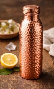 Bouteille d'eau en cuivre tendance : Vaisselle moderne pour l'hydratation, idéale pour les magasins de détail, les boutiques de bien-être et les marques en ligne - Product Image 6