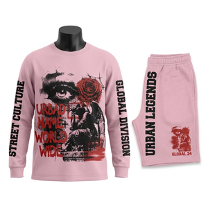 ชุดเสื้อและกางเกงขาสั้นผ้าฟลีซสีชมพู 320 GSM ผ้าฝ้ายผสมโพลีเอสเตอร์ พิมพ์ลายพัฟพร้อมโลโก้แบบ DTG สำหรับผู้ชาย - Product Image 1