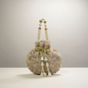 Bolso Potli de Diseño con Cierre de Cordón, Plegable, Correa Única, Detalles de Diamantes, Material Sedoso, de Alta Calidad para Exteriores - Product Image 5