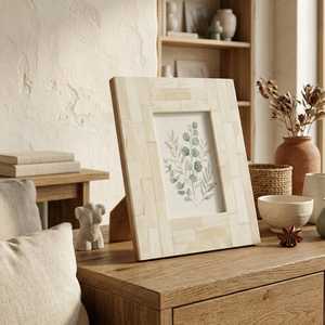 Marco de Resina Artesanal Arvelora – Portafotos de Lujo Contemporáneo con Diseño Artístico Hecho a Mano para Interiores Sofisticados - Product Image 2