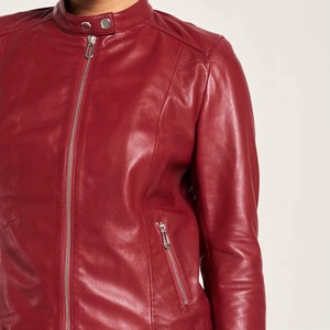 Nuevo abrigo de cuero charol rojo oscuro para mujer, estilo holgado, audaz y elegante, para la moda femenina. - Product Image 3