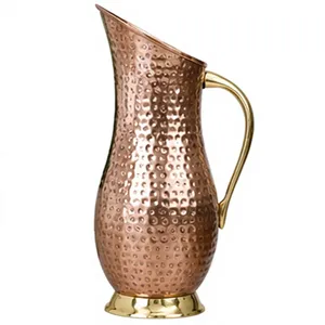Pichet en cuivre martelé à fossettes, élégant, avec découpe diagonale, pour l'eau, pichet ayurvédique pour la santé, carafe en cuivre frappée de manière complexe - Product Image 1