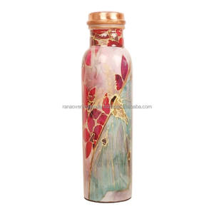 Botella de Metal Desechable Ecológica, de Cobre, con Diseño Floral Rojo Texturizado, para Beber - Product Image 1