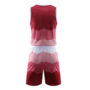 Uniforme de baloncesto deportivo de alta calidad con logotipo personalizado, camiseta y pantalones cortos para hombre - Product Image 3