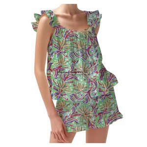 Ensemble pyjama floral pour femmes 2 pièces ensemble de salon à volants haut caraco short vêtements de nuit ajusté bretelles à volants garniture manches PJ ensemble - Product Image 4
