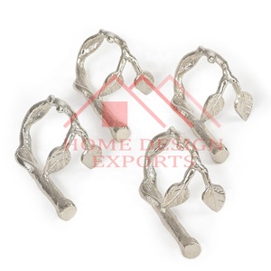 Dernier design de porte-serviettes en métal décoratif en forme de feuille d'or, porte-serviettes rond en forme de feuille en finition dorée - Product Image 5