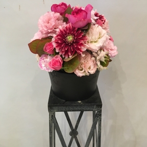 Pot de fleurs rond pour arrangement floral, jardinière moderne, plastique durable, écologique, léger, pour fleurs fraîches - Product Image 4