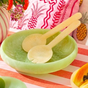 Ensemble de serveurs à salade en résine marbrée bleu sarcelle Moon Rise Craft, écologique, compatible lave-vaisselle, micro-ondes et four, décoration de table de cuisine - Product Image 2