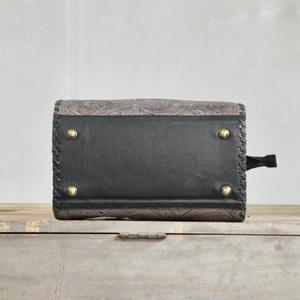 Sac à main de luxe en cuir véritable avec motif floral embossé, poignée supérieure, sac noir durable - Product Image 3