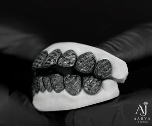 Grillz dentaire personnalisé noir en moissanite taillée, micro-incrustation argentée, style Hip Hop, en or massif 14 carats, cadeau - Product Image 5