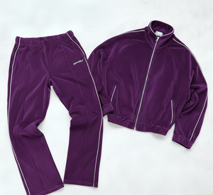 Conjunto de Sudadera con Capucha y Pantalones de Chándal de Terciopelo para Hombre, con Logotipo Personalizado, de Peso Pesado, Oversize, con Cremallera, Remaches y Pedrería, y Bordado - Product Image 4