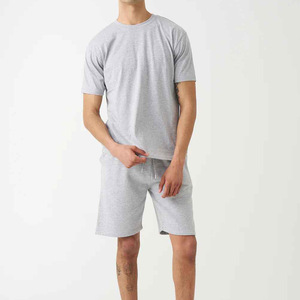 En ligne : Ensemble short d'été pour homme en tissu éponge léger et écologique, style hip-hop, couleur unie, avec haut imprimé. En promotion en ligne. - Product Image 4