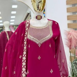 Traje Sharara Elegante de Georgette Fox de Royal Export con Bordado de Lentejuelas y Cordones, y Dupatta para Fiestas - Product Image 2