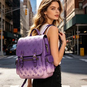 Mochila para Portátil de Cuero PU Premium Impermeable, Diseño Degradado Morado, para Mujeres, Estudiantes Universitarias y de Negocios - Product Image 1