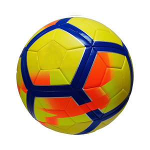 Ballons de match en cuir PU personnalisables, durables, légers, de taille standard pour l'entraînement et les matchs, fabriqués au Pakistan - Product Image 1