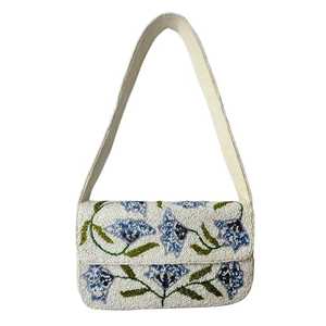 Sac à bandoulière bleu floral perlé, sac à main fait main en perles de rocaille, sac à main floral ivoire tendance - Product Image 1