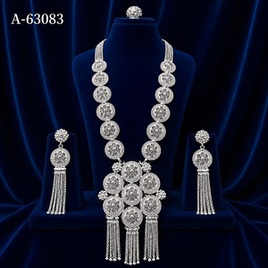 MOLL JEWELLERS Ensemble de bijoux ethniques en gros pour femmes, tendance, plaqué or, avec pendentif en zircon, collier et boucles d'oreilles A-63082 - Product Image 2