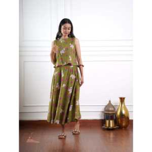 Ensemble jupe et haut The Quince Life Pichwai taille XS vert olive - Product Image 1