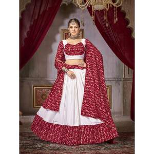 Lehenga choli งานลูกไม้พิมพ์ลายฟอยล์ผ้าฝ้ายแบบดั้งเดิมกับ dupatta Maroon - Product Image 1