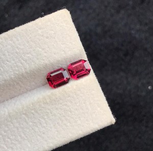 Piedra de granate roja natural sin calentar, corte esmeralda, rodolita, piedra suelta para la fabricación de pendientes y joyería. - Product Image 2