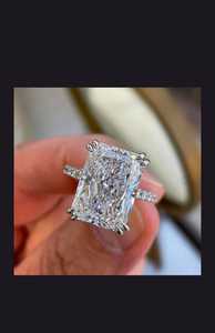 Bague de fiançailles pour femme en diamant rond taille radiant, argent sterling, certifiée IGI - Product Image 2